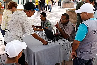 Partido de oposição venezuelano consegue assinaturas para disputar eleições