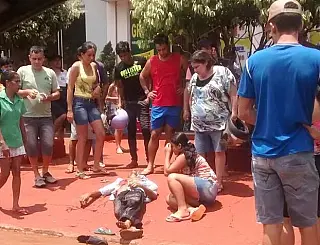 Homem mata outro a pauladas e morre com golpes de faca