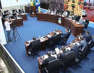 Nepotismo no serviço público é debatido na Câmara de Dourados