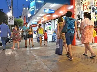 Comércio abre normalmente nesta terça de Carnaval em Dourados