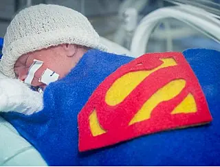 Prematuros são vistos como super-herois em ensaio feito no HU