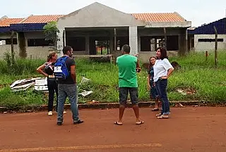 Prefeitura atende Délia com serviços de limpeza em bairros