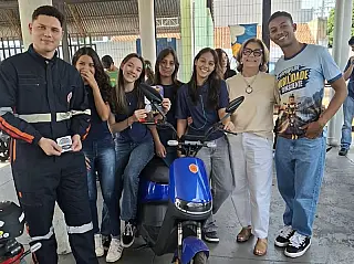 Agetran orienta estudantes sobre como usar propelidos