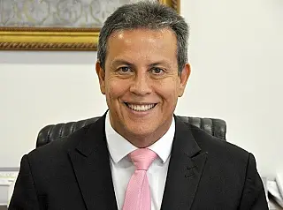 Bolsonaro indica desembargador do TRT24 para vaga aberta no TST
