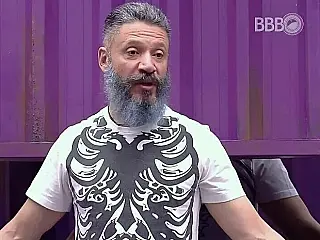 Ex-BBB que disse gostar de 'novinhas' é preso por estupro