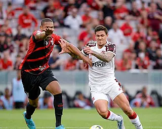 Flamengo e Athletico se enfrentam no Rio