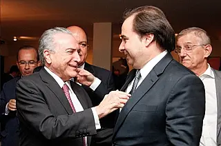 Maia oferece coquetel a Temer para 'fechar' votação da PEC 241
