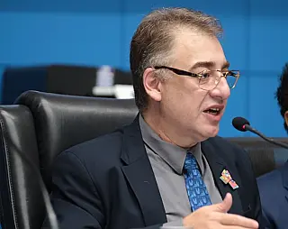 Neno Razuk garante vacinação domiciliar para Autistas