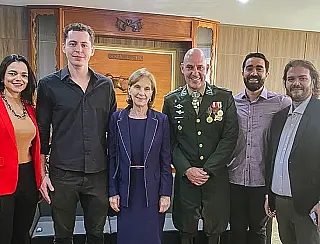 Coordenadores da Unigran recebem diploma no Dia do Exército