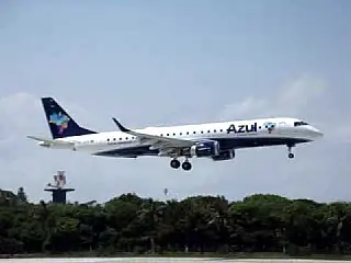 Após decolar em Dourados, avião tem problemas e volta para pista