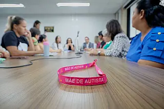 Mães atípicas devem ter prioridade na fila de vacinação