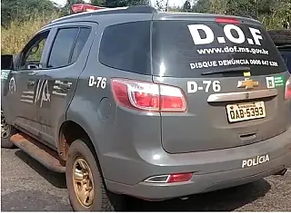 Veículo é recuperado com reféns