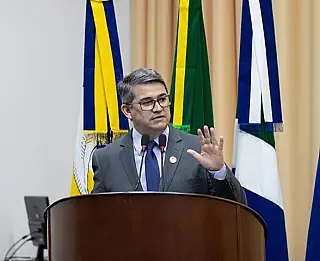 Emenda de Fabio Luis insere taxa Selic na correção de dívidas em programas habitacionais