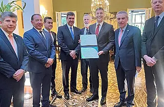 Riedel discute Bioceânica com presidente do Paraguai