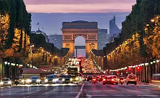 Terrorismo afastou de Paris mais 1,5 milhão de turistas em 2016