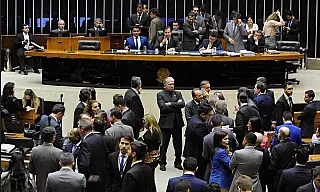 Foco da semana no Congresso será denuncia contra Temer