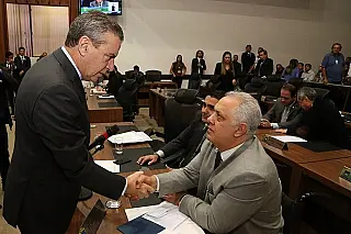 Monteiro e Kayatt vão substituir Marisa Serrano e José Ricardo Pereira no TCE-MS