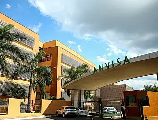 Anvisa autoriza Pfizer a imunizar de 6 meses a 4 anos