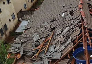 Estado autoriza Município a repor telhado de desabrigados