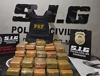 PRF aborda Mercedes com R$ 3 milhões em cocaína