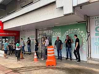 PM da reserva mata funcionário de garagem a tiros durante audiência de negociação