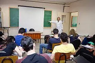 Lei garante a professores plano de carreira e jornada reduzida