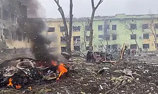 Ucrânia rejeita ultimato russo e Mariupol não se rende