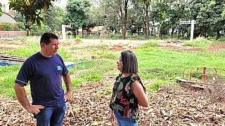 Olavo Sul cobra retomada de obra de quadra esportiva em escola de Picadinha