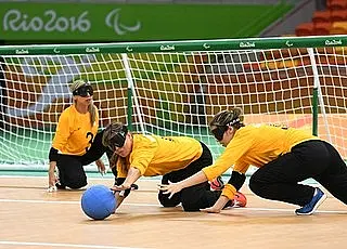 Com 7 gols de Victoria, Brasil derrota Ucrânia e faz semi no goalball