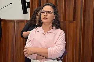 Gleice Jane pede urgência de concursos públicos estaduais