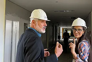 Superintendente federal visita hospital de Dourados