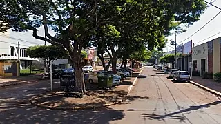 Mulher é perseguida por homem em saída de academia