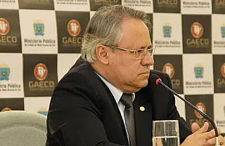Promotor que investiga queda de Bernal é afastado do caso