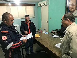 Pedro Pepa pede apoio de deputado para asfalto em região de Dourados