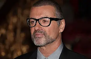 Em cerimônia privada George Michael foi enterrado em Londres