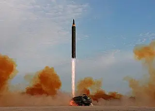 Míssil de longo alcance é 'presente' anunciado pela Coreia aos EUA