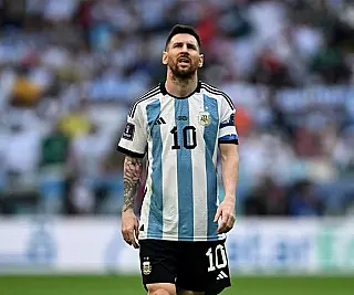 Arábia vence Argentina de virada