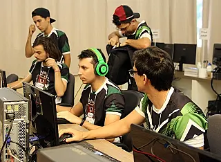 Primeiro campeonato de LoL projeta ações de aceleradora da Unigran