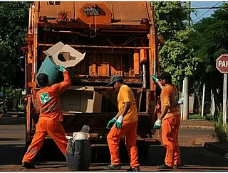Empresa de coleta de lixo aumenta o custo em 17%