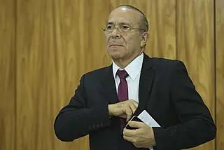 Denúncia contra Henrique Alves volta a constranger Governo