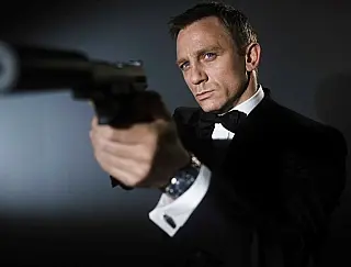 Próximo James Bond deve ser uma mulher