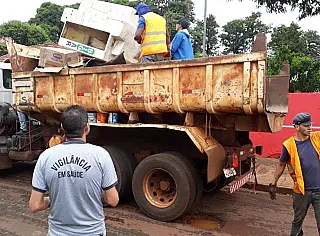 Após tentar limpar a cidade em mutirões, Dourados decreta emergência contra dengue