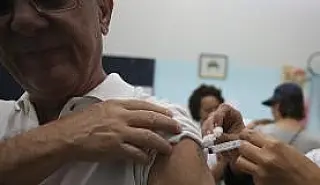 Em todo o país apenas 53% do público-alvo foram vacinados contra a gripe
