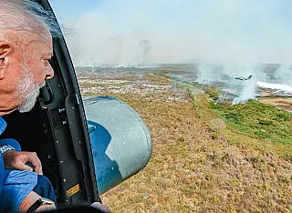 Lula visita Corumbá e sanciona lei de combate a incêndios