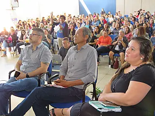 Educadores aprovam indicativo de greve na Rede Municipal após reunião com vereadores