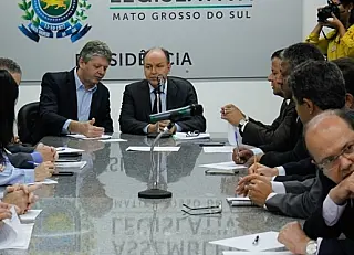Secretários protocolam projetos do Governo na Assembleia