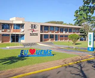Uems inscreve para auxílio permanência e alimentação