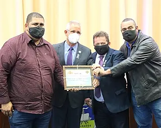 Casa Criança Feliz homenageia vereador Sergio Nogueira com título de ‘Agente Transformador’