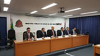 Por ter movimentado dinheiro desviado por Maluf Banco Safra faz acordo e paga US$ 10 milhões