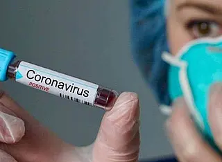 Sem nenhum caso, Cuba desenvolve antiviral que já curou 1500 chineses do corona